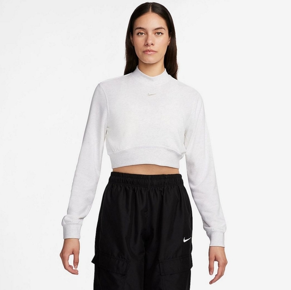 Nike Tops - Nike Cropped Crewneck Sweatshirt Womens Size Medium Light Gray Heather